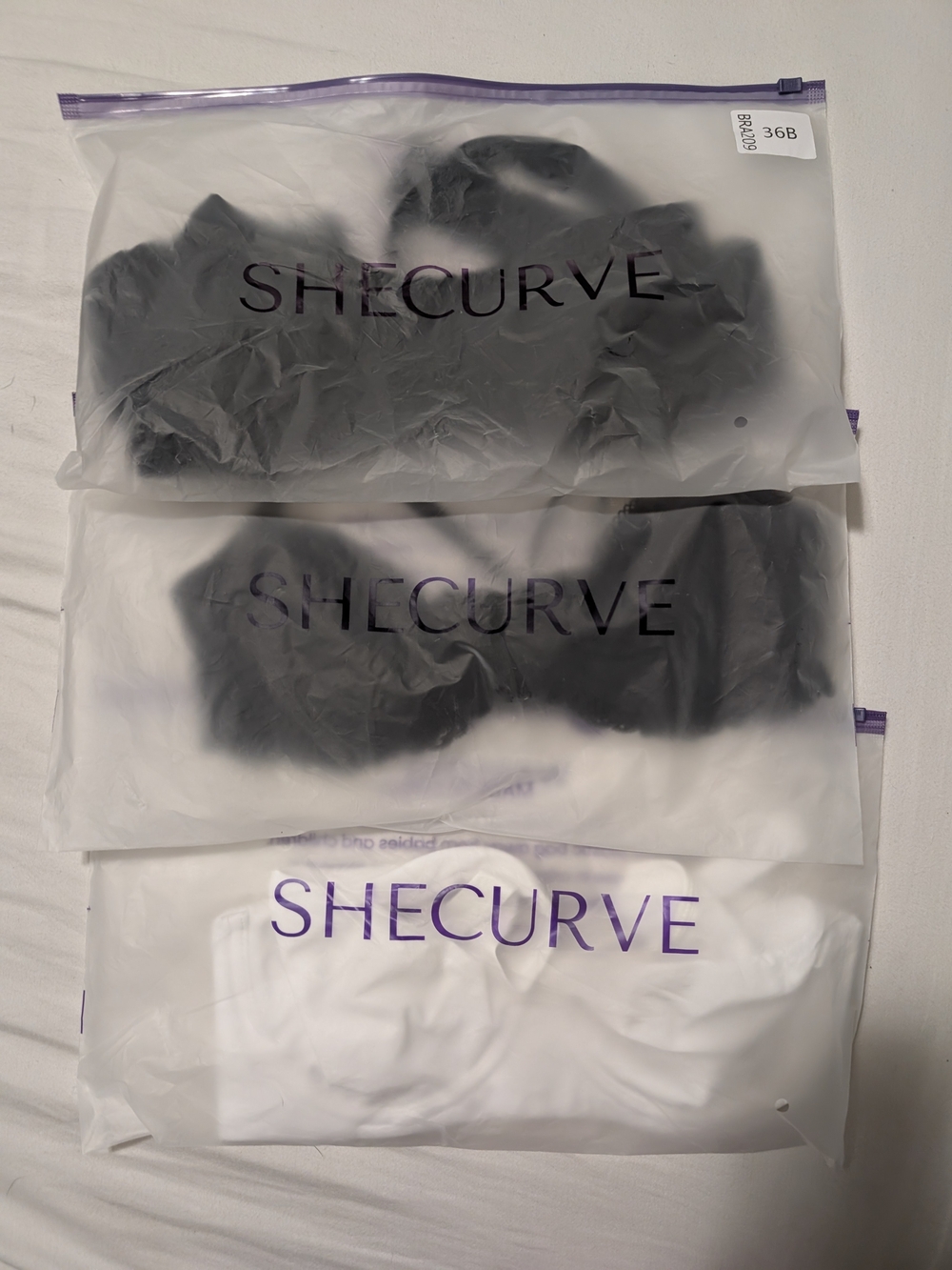 SHECURVE Seamless Strapless Bandeau Bra - Black & White